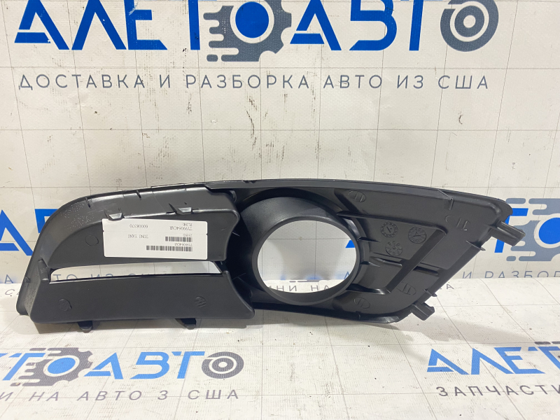 Решетка бампера правая Toyota Corolla e12 04-06 5d 3d под птф