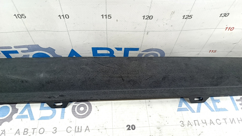 Накладка сгиба двери задней левой нижняя Tesla Model X 22-26 черная алькантара, потертости, царапины