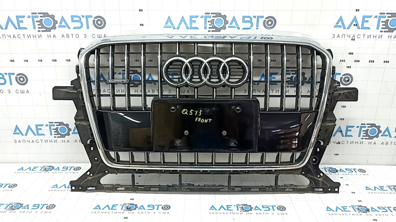 Решетка радиатора grill Audi Q5 8R 13-17 рест, без парктроников, глянец, хром, с эмблемой quattro, незаводские отверстия