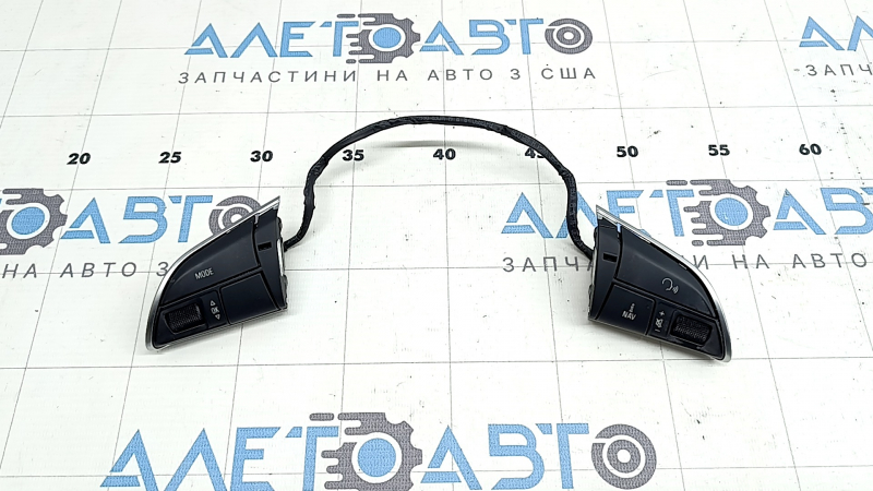 Кнопки управления на руле Audi Q5 8R 13-17