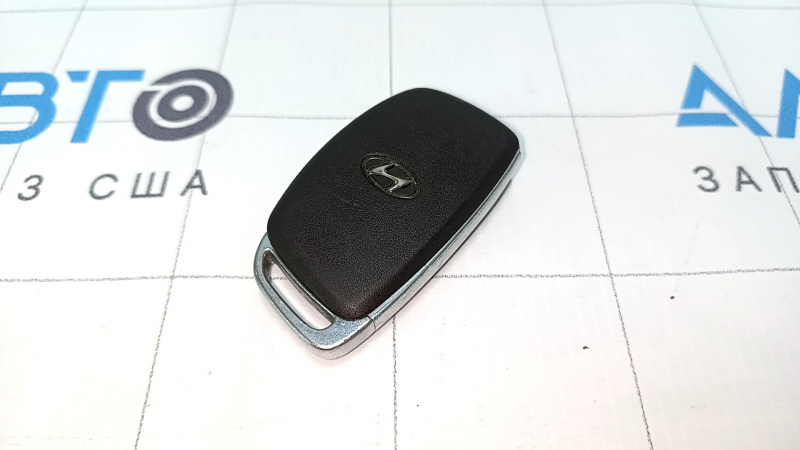Ключ smart Hyundai Tucson 19-21 4 кнопки, потерт, тычки, облез хром