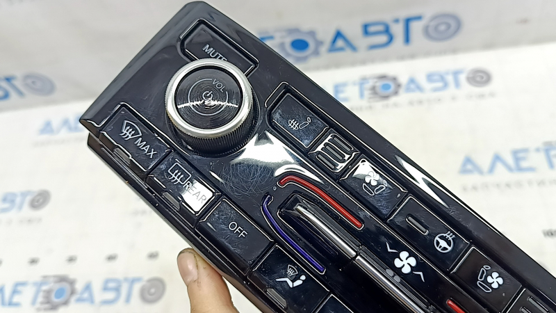Управление климат-контролем Jeep Grand Cherokee WL 21-26 dual zone, подогрев сидений и руля с вентиляцией, хром, царапины