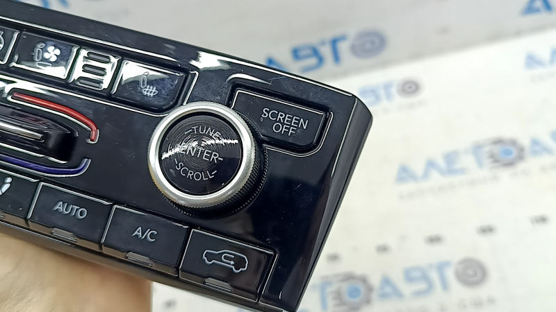 Управление климат-контролем Jeep Grand Cherokee WL 21-26 dual zone, подогрев сидений и руля с вентиляцией, хром, царапины