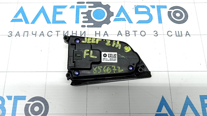 Кнопки управления на руле левые Jeep Grand Cherokee WL 21-24 черный глянец, тычка