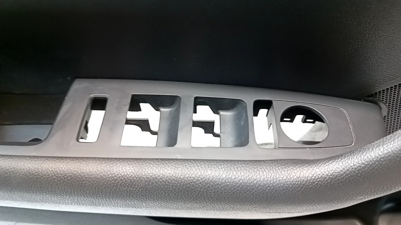 Дверь передняя левая Hyundai Sonata 2015-2019, вид спереди