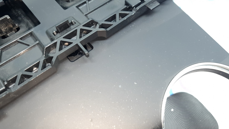 Подстаканники задние центральной консоли Tesla Model X 22-26 черный, с хром накладкой, под чистку