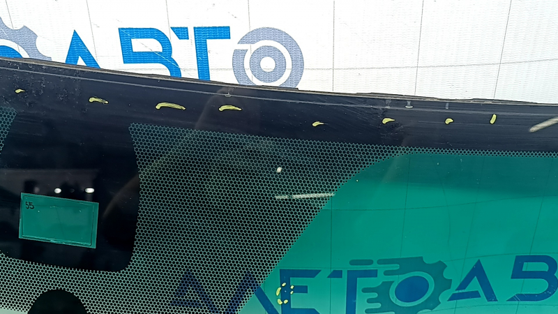 Лобовое стекло Lexus RX300 RX330 RX350 RX400h 04-08 под датчик дождя, песок, воздух по кромке, сколы, царапины
