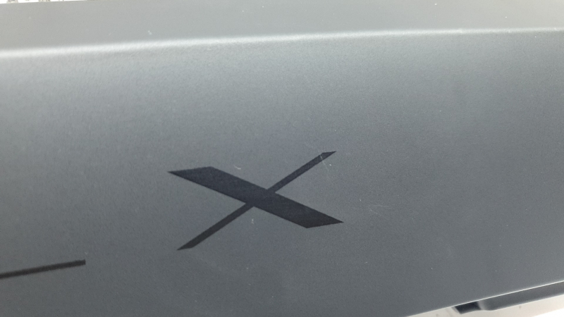 Накладка проема двери задней левой верхняя Tesla Model X 22-26 черная, царапины