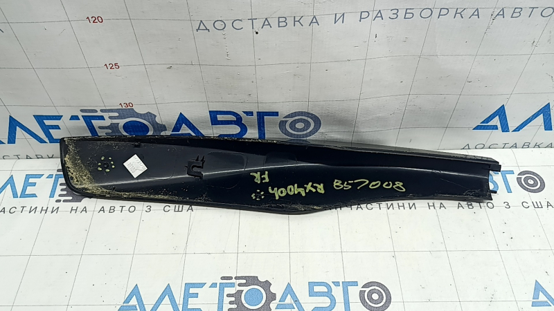 Заглушка рейлингов передняя правая Lexus RX300 RX330 RX350 RX400h 04-09 сломаны крепления