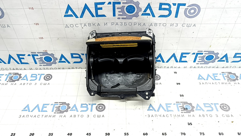 Подстаканники центральной консоли Lexus RX300 RX330 RX350 RX400h 04-08 бежевые, накладка под дерево, царапины