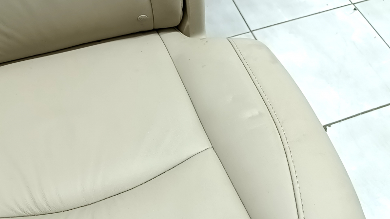 Заднее сиденье левое Lexus RX300 RX330 RX350 RX400h 04-09 кожа беж, под химчистку, замята