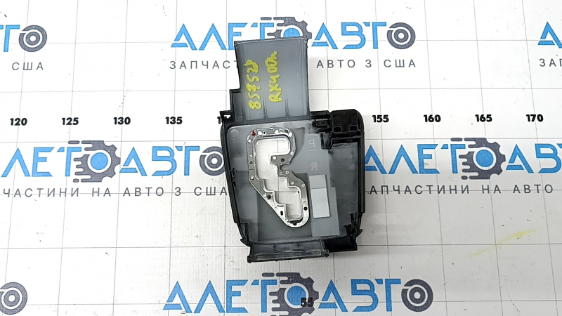 Накладка шифтера КПП Lexus RX300 RX330 RX350 RX400h 04-08 черная с заглушкой, царапины, тычка