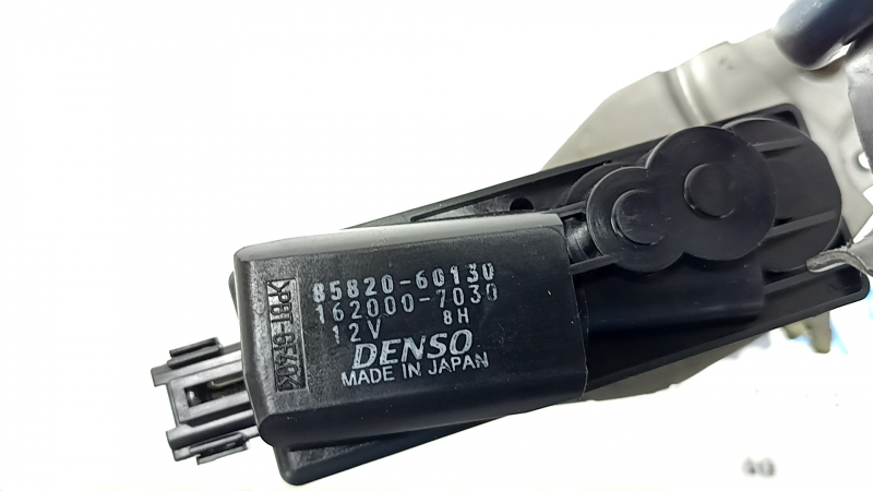 Маркировка и оригинальная этикетка моторчика DENSO для Lexus RX400h 2004-2009.