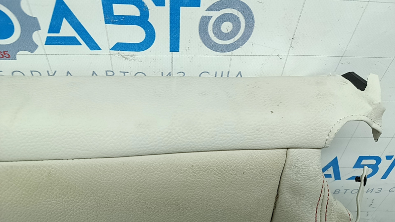Вид верхней части обшивки на седенье BMW X3 F25, следы использования