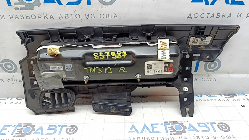 Подушка безопасности airbag коленная водительская левая Tesla Model 3 18-23 черная, сломано крепление