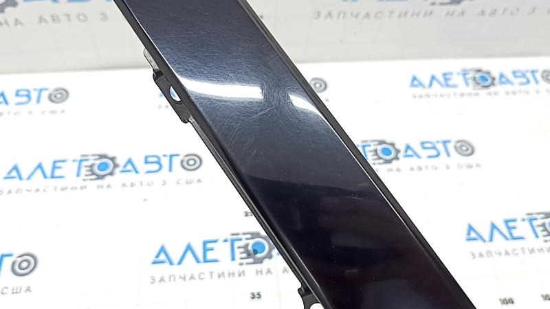 Накладка двери боковая задняя левая Audi A6 C8 19-25 задняя, черный глянец, царапины