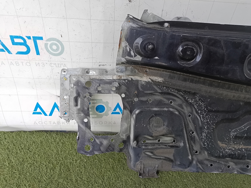 Задняя панель VW Passat b8 16-19 2 части, высверлена, черная