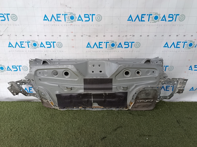 Задняя панель VW Passat b8 16-19 2 части, высверлена, черная