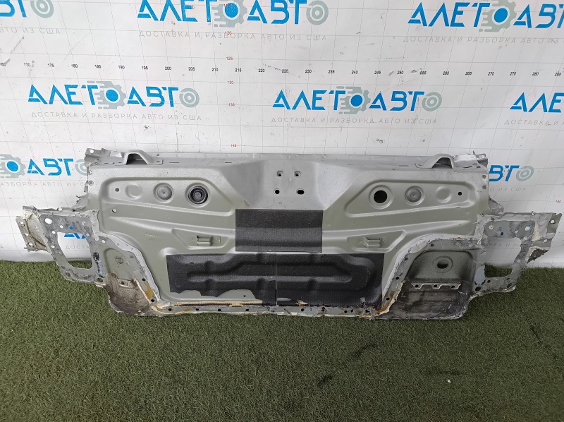 Задняя панель VW Passat b8 16-19 2 части, высверлена, серебро