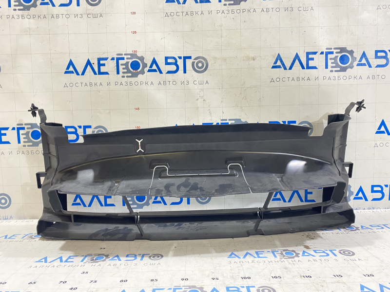 Дефлектор радиатора нижний BMW F30 12-16 N20