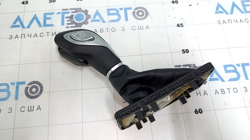Ручка КПП Ford Escape MK3 17-19 кожа черная, царапины