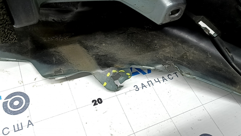 Бампер передний голый Toyota Prius 50 19-22 под парктроники и PMA, зеленый, надломаны крепления, вмятины, царапины, надорван, трещины