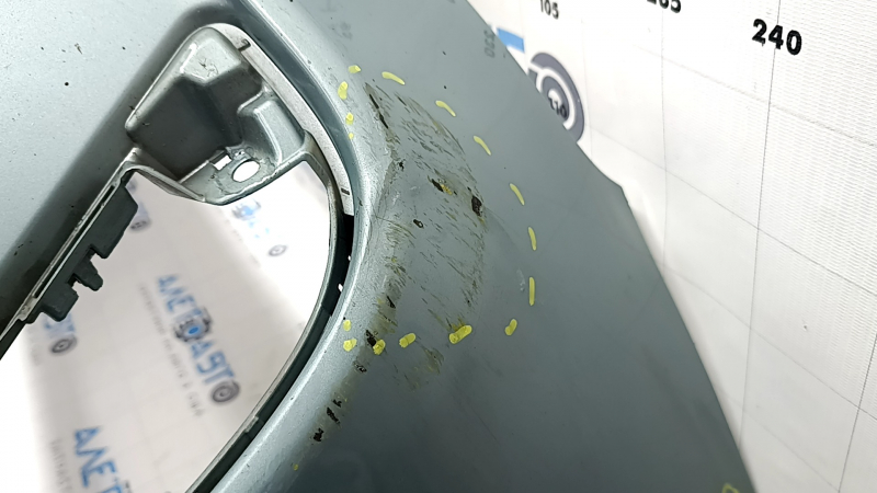 Бампер передний голый Toyota Prius 50 19-22 под парктроники и PMA, зеленый, надломаны крепления, вмятины, царапины, надорван, трещины