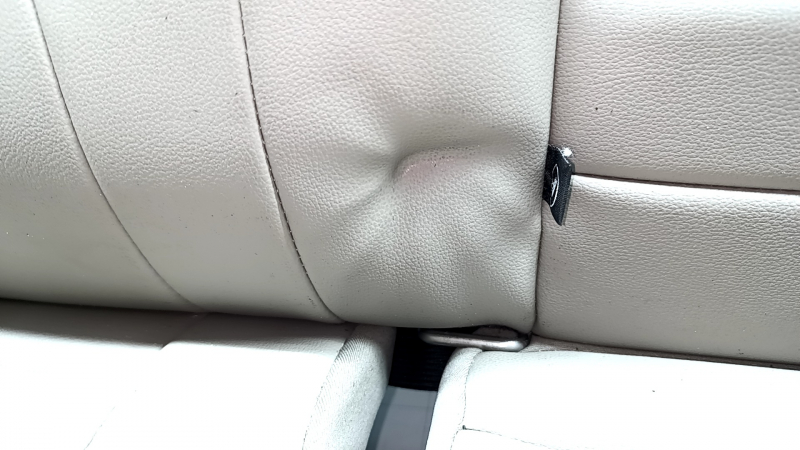 Задний ряд сидений 2 ряд левое Ford Escape MK3 17-19 кожа серая, с ремнем, примято, царапины