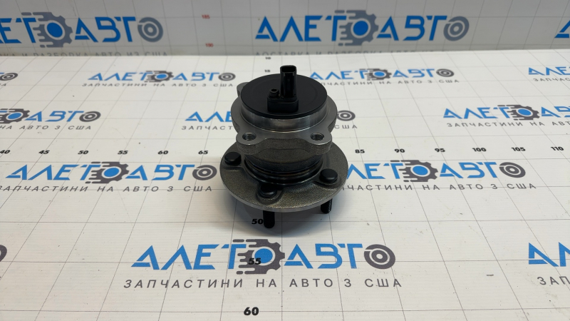 Ступица задняя левая Ford Escape MK3 13-19 FWD