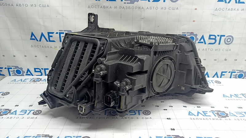 Фара передняя правая в сборе Audi Q3 83A 19-25 LED с signature drl, песок