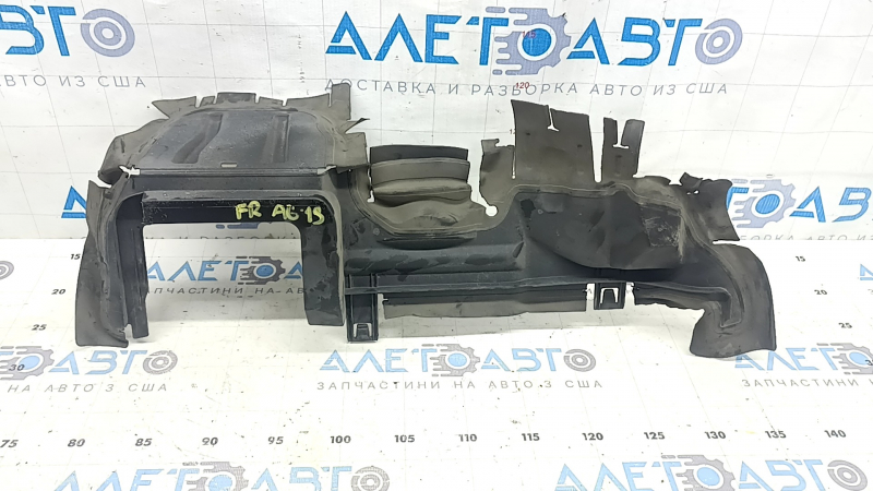 Дефлектор радиатора правый Audi A6 C8 19-25 3.0T