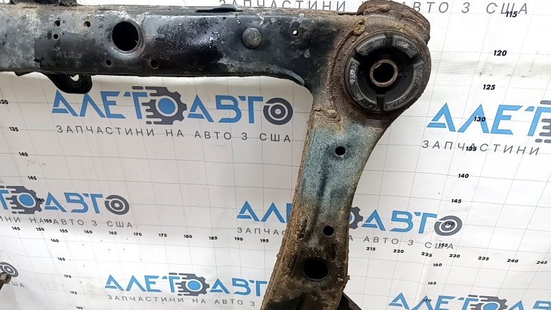 Подрамник передний Lexus RX400h 06-09 ржавый, микротрещины в 4 С/Б