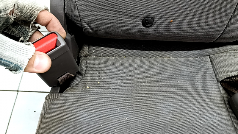 Задний ряд сидений 3 ряд левое Chrysler Pacifica 17-20 механический, 60/40, ткань, коричневая, под химчистку, примято, потерто