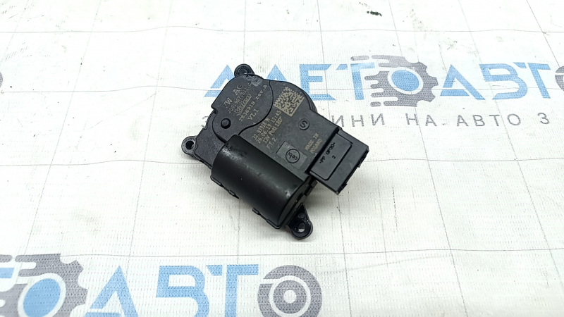 Актуатор моторчик привод печки Audi Q3 83A 19-25