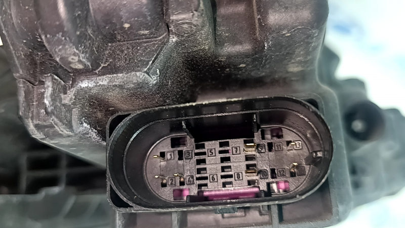 Фара передняя левая в сборе Mercedes W213 E 17-19 LED, надломано крепление, под полировку