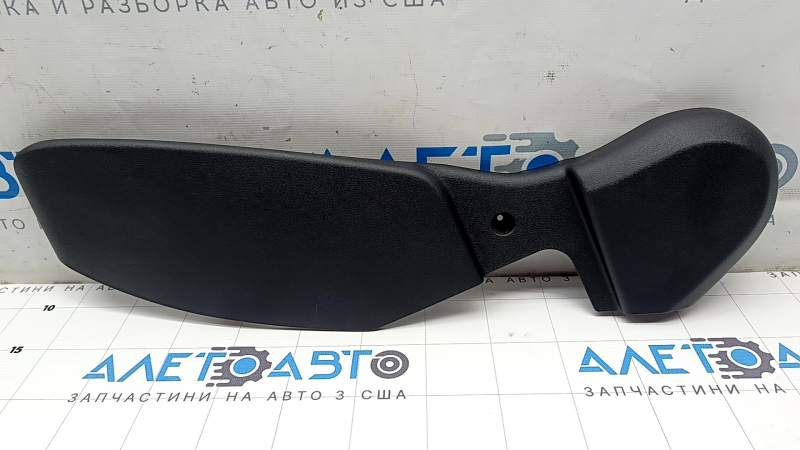 Накладка боковая пассажирского сиденья левая Kia EV6 22-24 черная, царапина