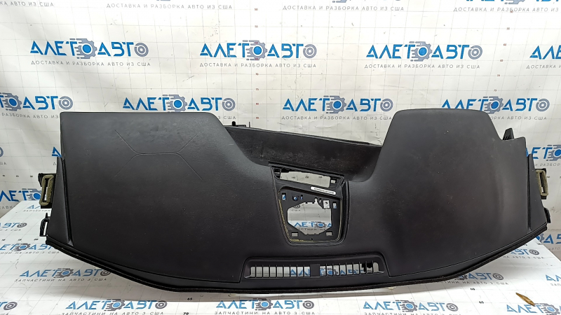 Торпедо передняя панель с AIRBAG Mazda 3 19-26 черная, Mexico built, ржавый пиропатрон, под чистку, виден контур airbag