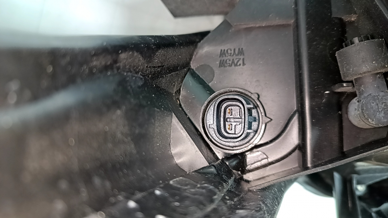 Фара передняя правая в сборе Mazda 3 19-23 ксенон, песок
