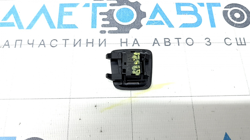 Микрофон в потолке BMW 5 G30 19-23 с черной накладкой