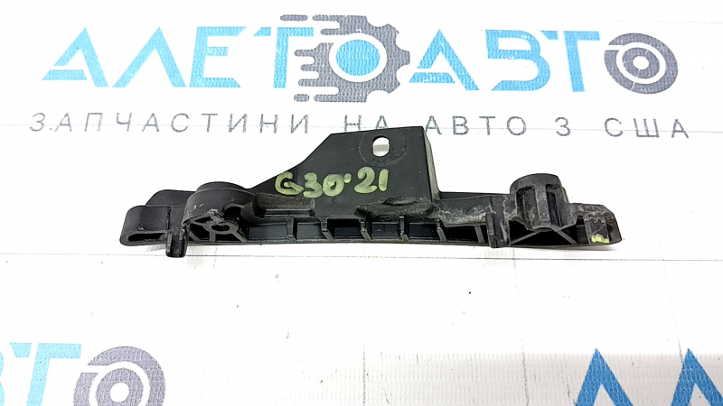 Крепление переднего бампера левое крыло BMW 5 G30 17-23 сломано крепление