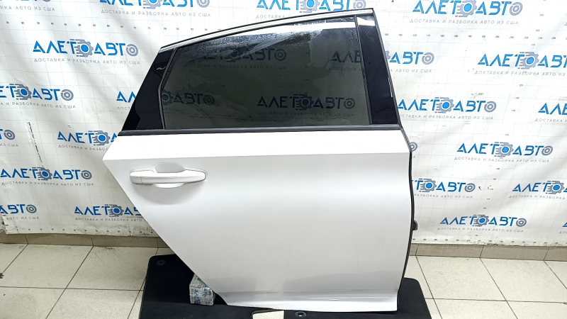 Дверь в сборе задняя правая Honda Accord 18-22 белый NH-883P