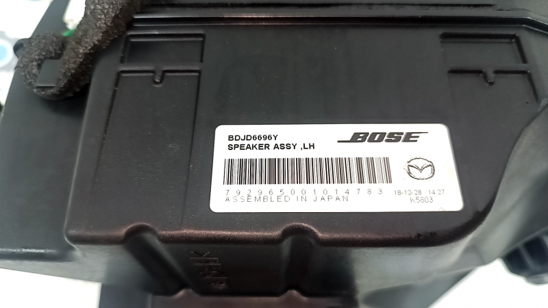 Динамик передней панели нижний левый Mazda 3 19-26 Bose