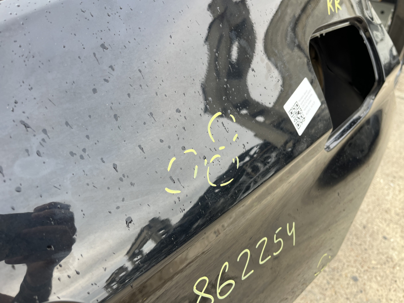 Кузовная панель для BMW 5 G30, необходимы мелкие исправления перед установкой.