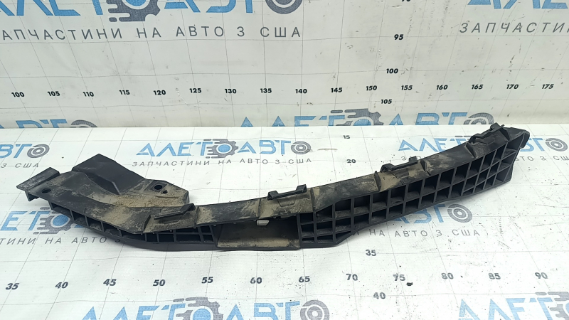 Крепление переднего бампера левое под фарой Honda Accord 21-22