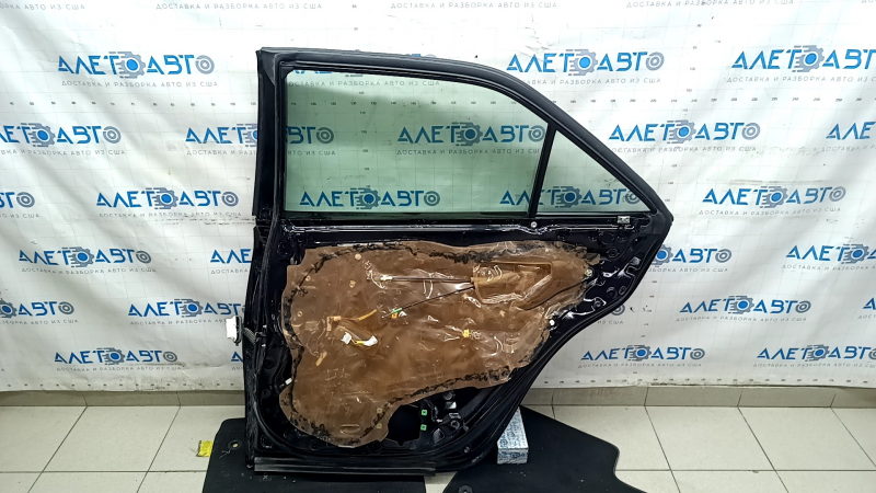 Дверь в сборе задняя правая Toyota Camry v50 12-14 usa черный 218, царапины