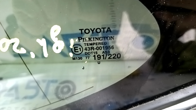 Общий вид форточки задней левой для Toyota Highlander 2020-2026