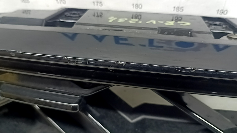 Решетка радиатора grill Honda CRV 23-26 HEV с черным глянцевым молдингом, царапины, трещины