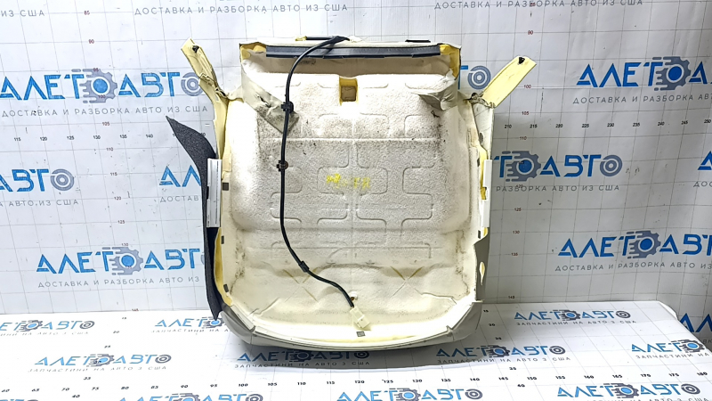 Обшивка подушки пассажирского сиденья Toyota Prius V 12-14 кожа, серая, подогрев, замята