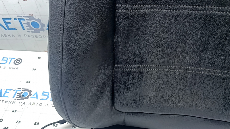 Обшивка спинки пассажирского сиденья VW Passat b7 12-15 USA кожа черная, перфорация, подогрев, замята
