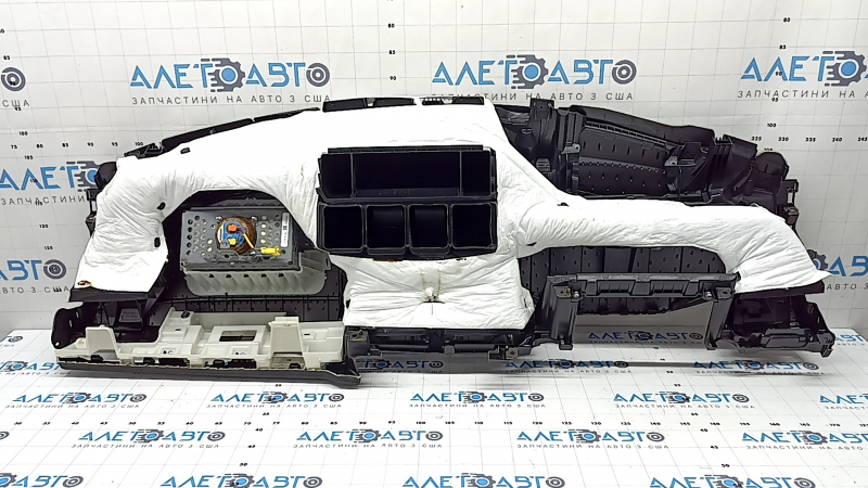 Торпедо передняя панель с AIRBAG Honda CRV 23-26 черная, с накладкой динамика, ржавый пиропатрон